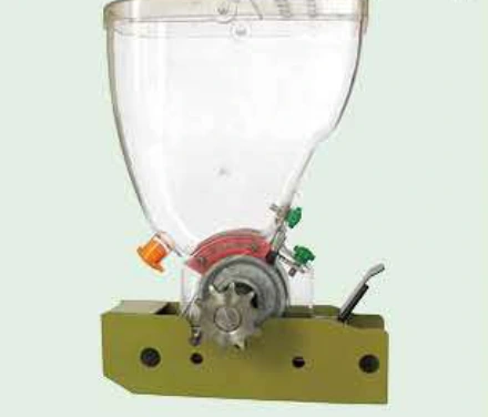 Small-grain meter for rape seeds